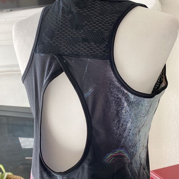 Nanette Lepore Tunic Key Hole Tank Top Black Pink Side Slit Workout Exercises M - Picture 4 of 10